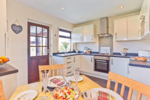 Kitchen & Dining Lothlorien, Kents Bank Holiday Cottage Grange-over-Sands Lake District